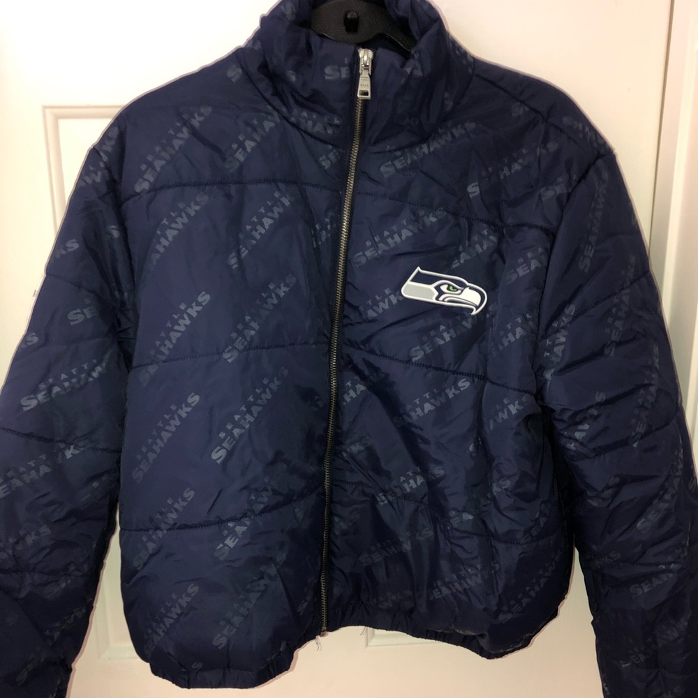 W.WEAR by Erin Andrews Seattle Seahawks Puffer!